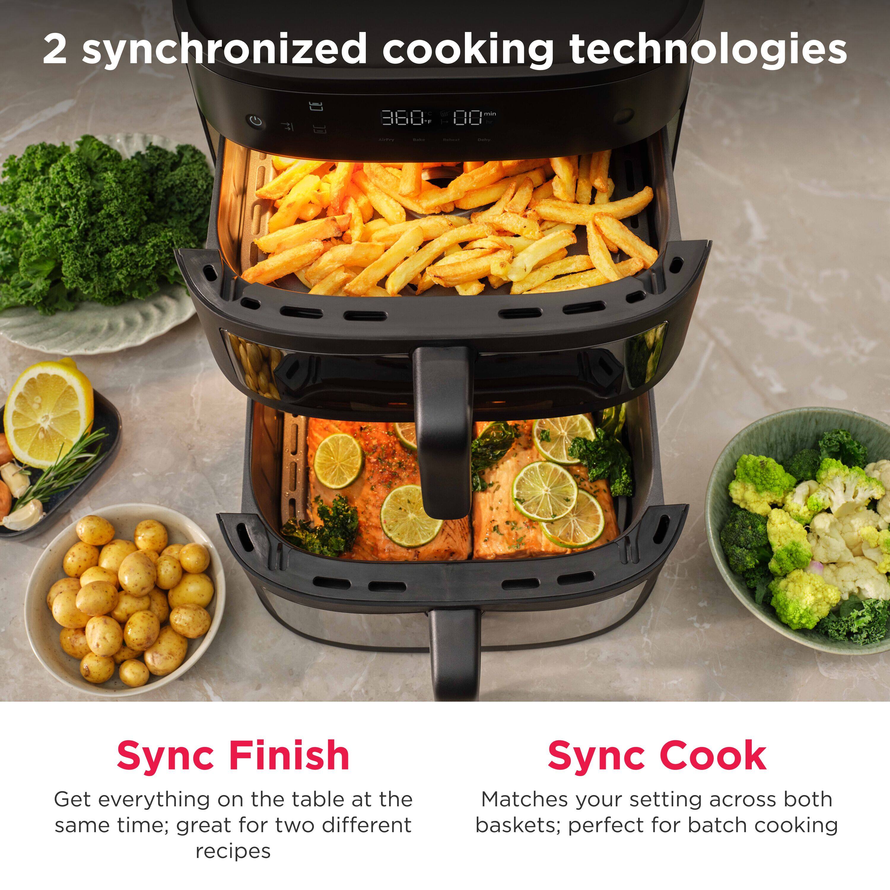 2 synchronized cooking technologies

Sync Finish
Get everything on the table at the same time; great for two different recipes

Sync Cook
Matches your setting across both baskets; perfect for batch cooking