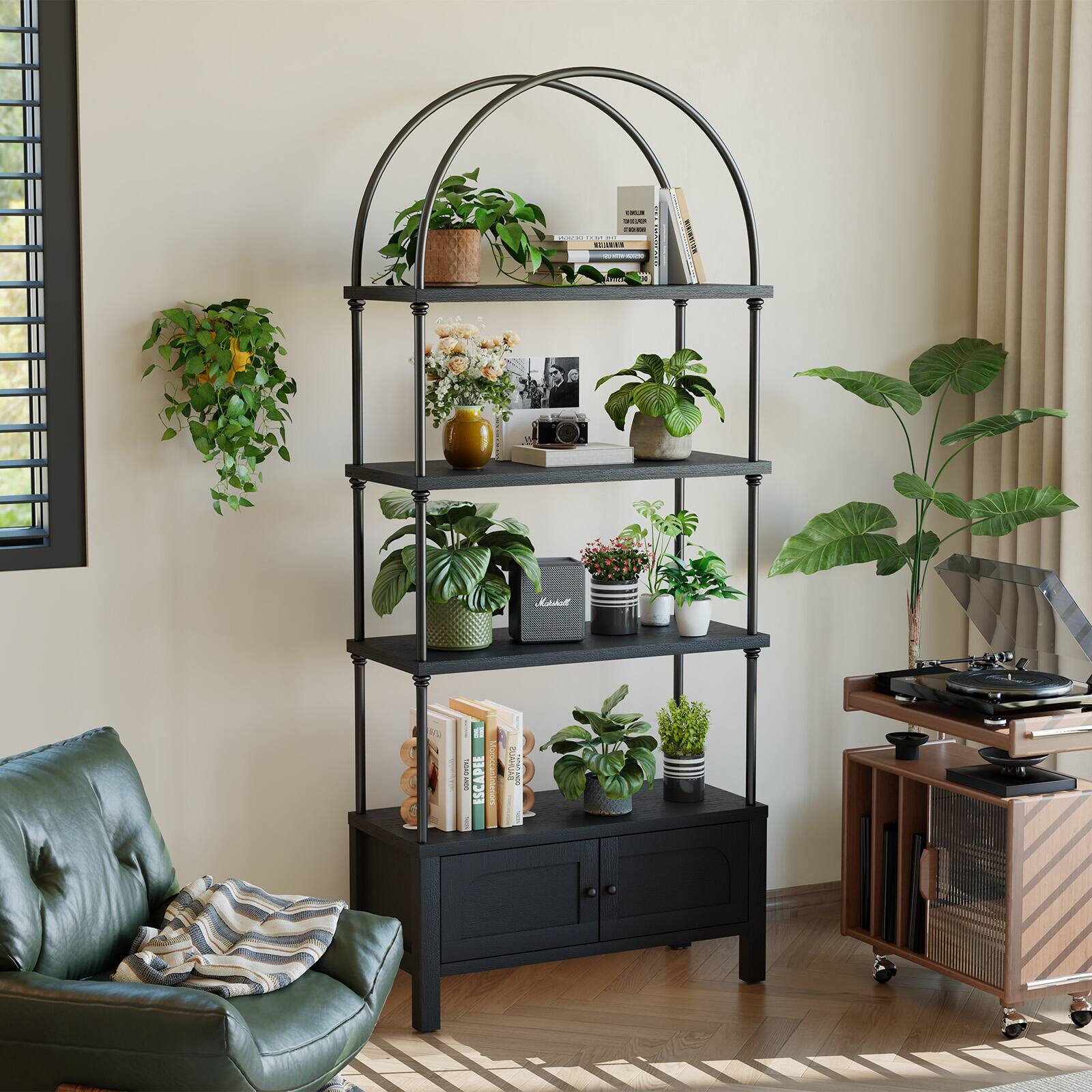 i AKT - .... -  N I ESCAPEE | ! -   i