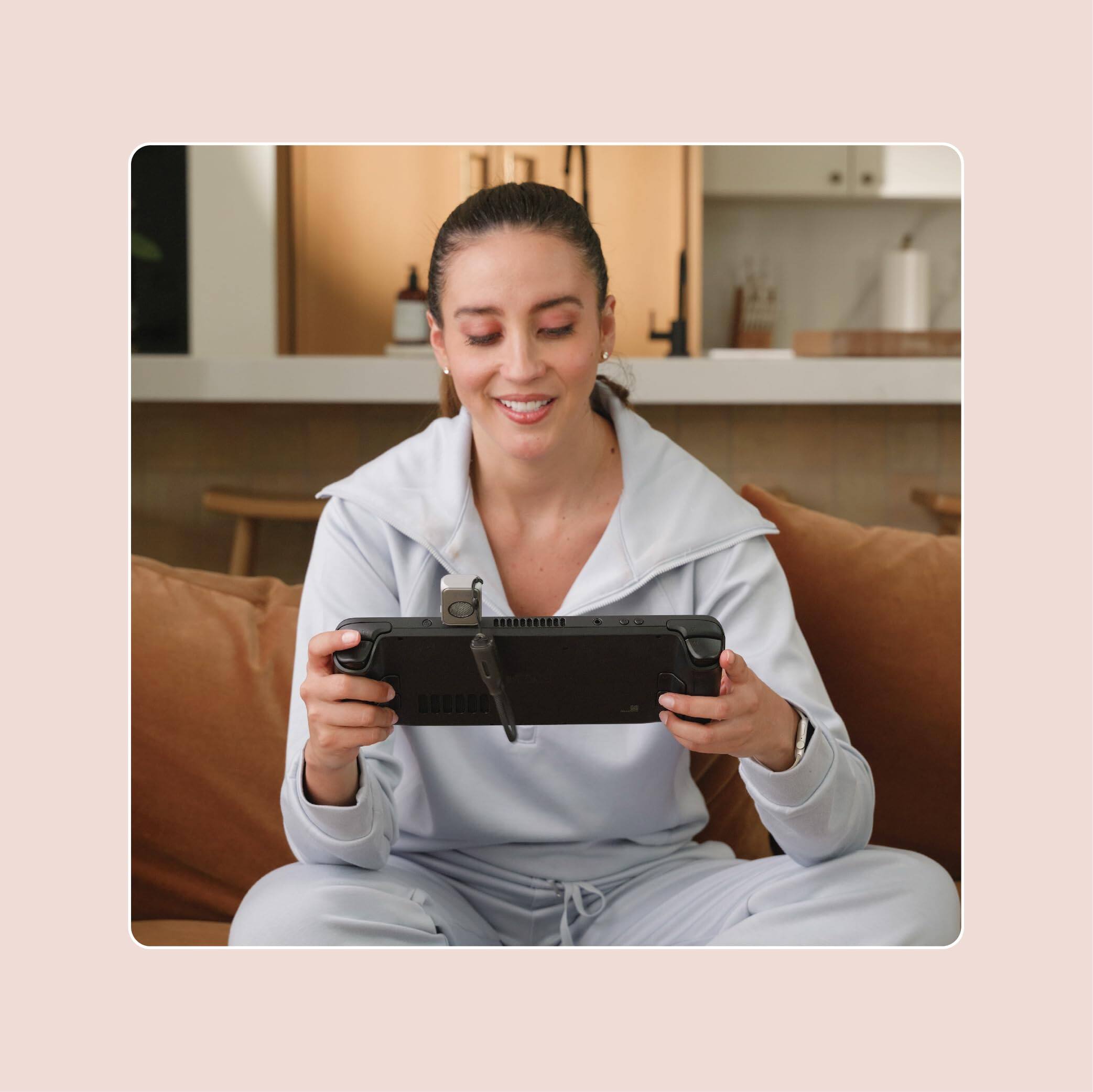 Alt View 4. Satechi - M.2 NVMe Mini SSD Enclosure - 10Gbps, Up to 2TB, Active Cooling, USB-C, Supports NVMe 2230 SSDs - Silver.