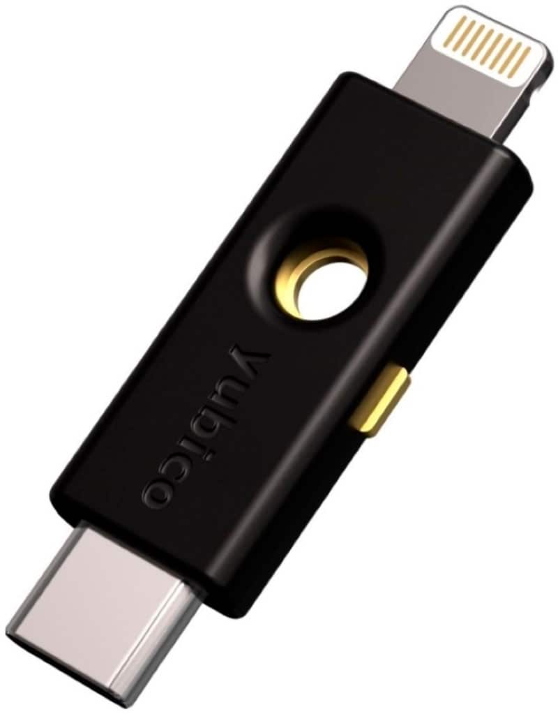 Front. Yubico - YubiKey 5Ci - Two-Factor Authentication Security Key, Dual Connectors for Lightning/USB-C - FIDO Certified - Black.