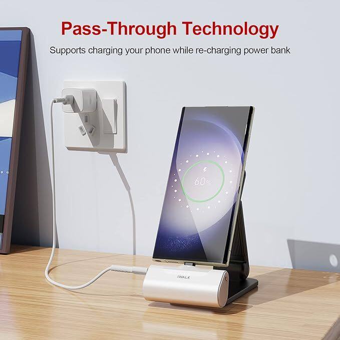 Pass-Through Technology  
Supports charging your phone while re-charging power bank