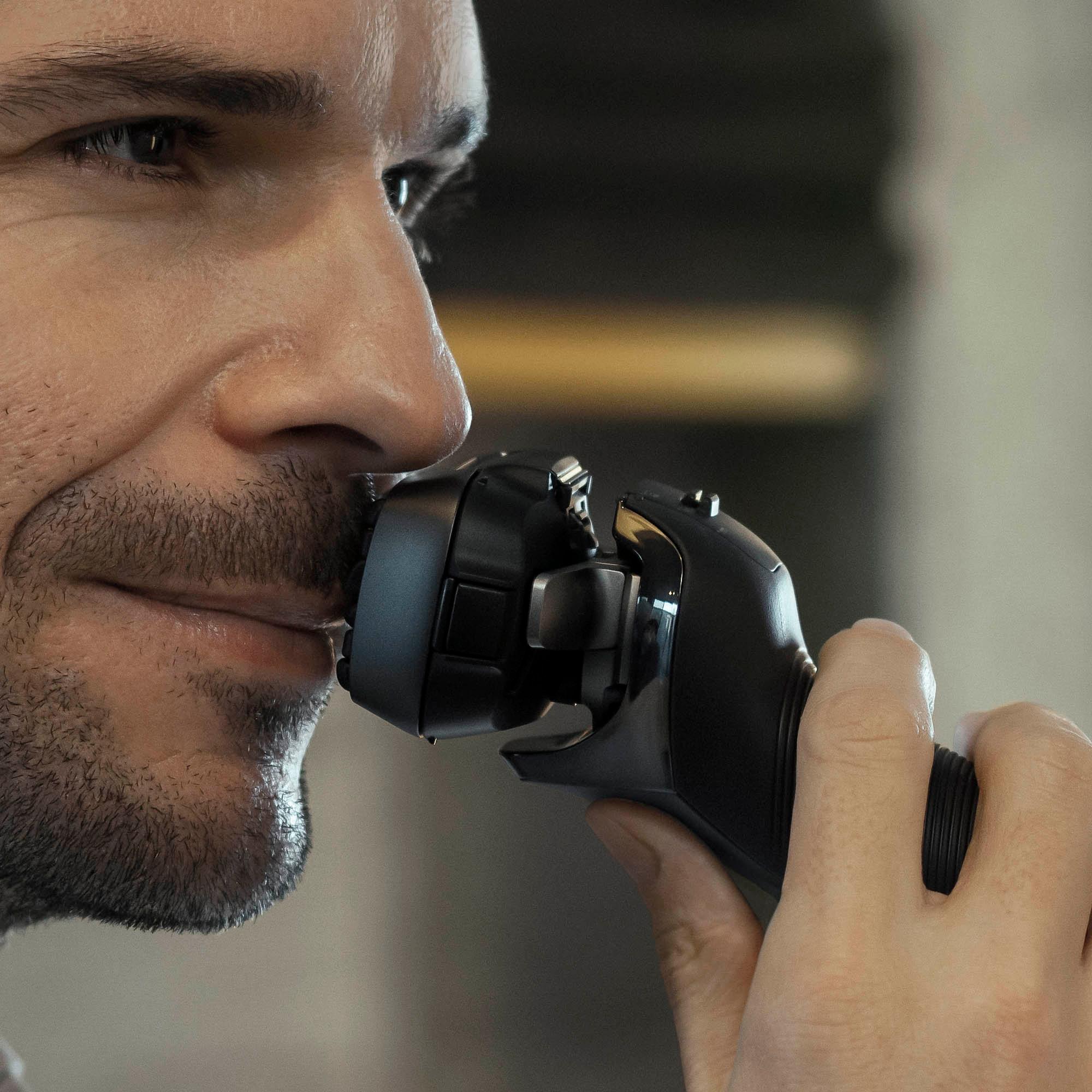 Alt View 3. Panasonic - ARC6 Luxury 6-Blade Men's Electric Shaver - Matte black.