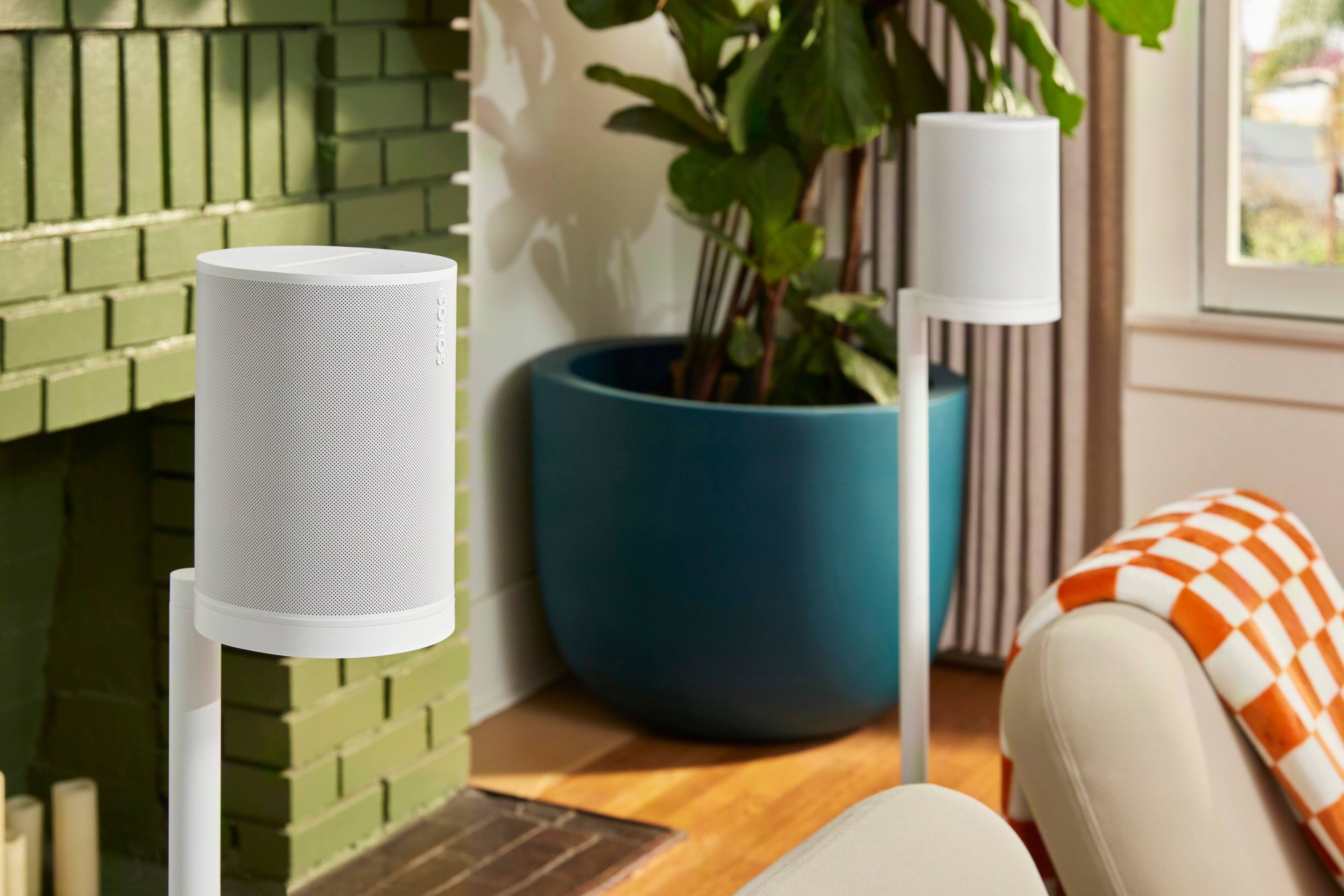 Left. Sonos - Era 100 SL WiFi and Bluetooth Wireless Speaker (Pair) - White.