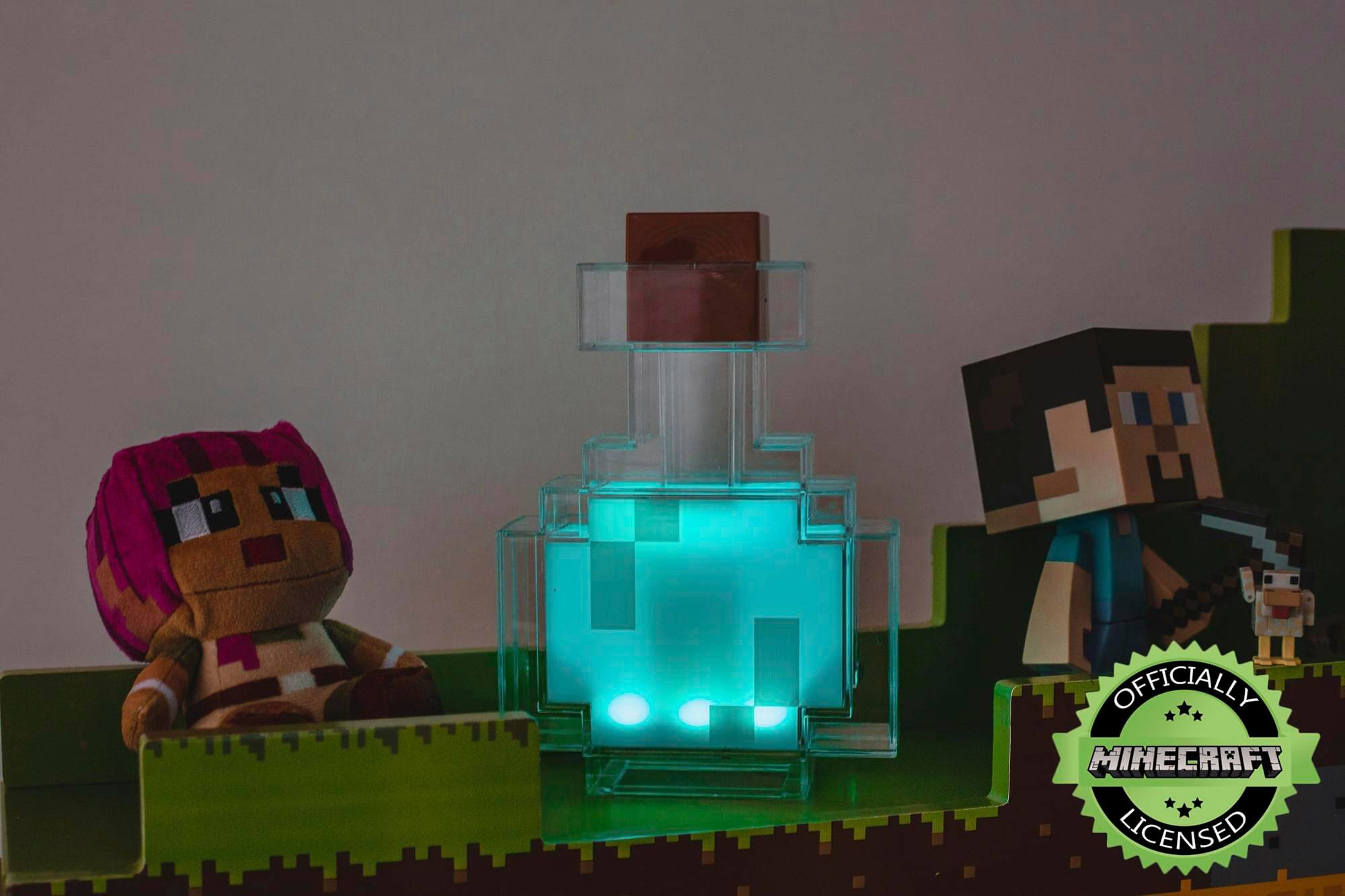 OFFICIALLY MINECRAFT LICENSED