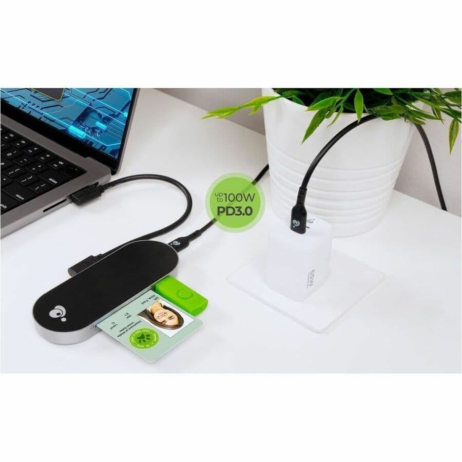 IOGEAR USB C CAC Reader Hub with Power Pass Through(TAA) USB 3.0