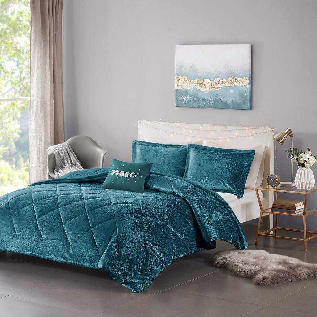 Alt View 1. Gracie Mills - Gracie Mills Andrea Duvet Cover Set with Throw Pillow - Teal.