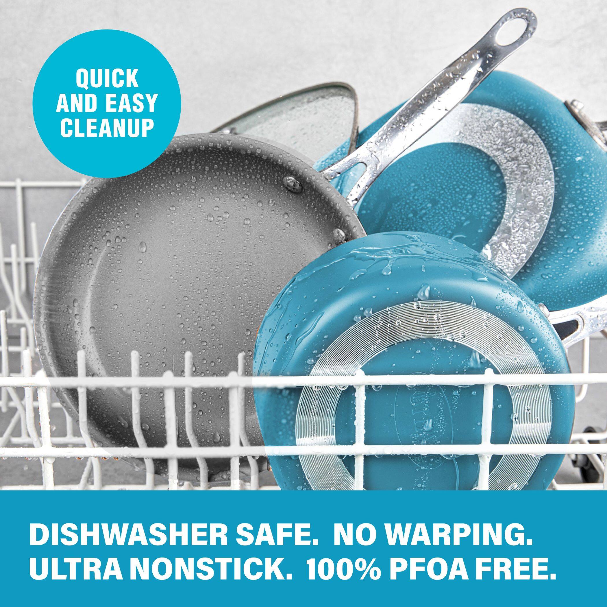 QUICK AND EASY CLEANUP

DISHWASHER SAFE. NO WARPING. ULTRA NONSTICK. 100% PFOA FREE.