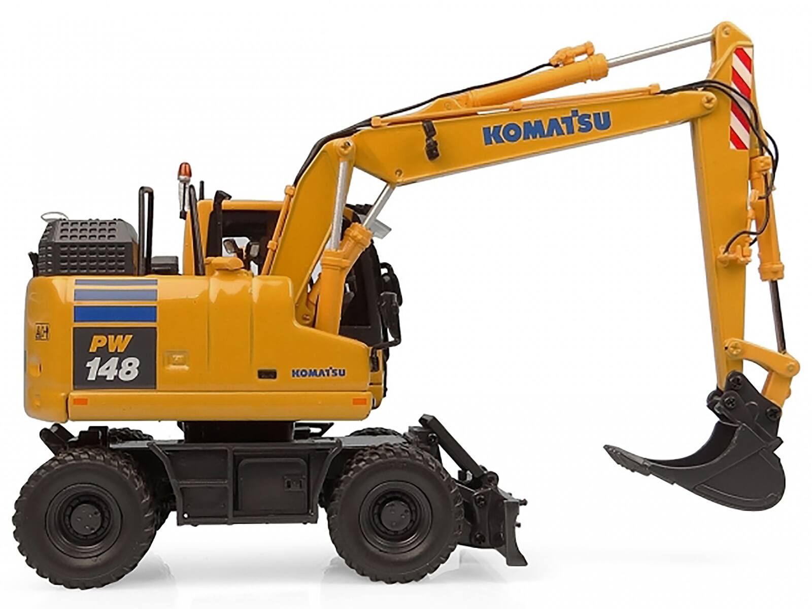 KOMATSU  
PW 148