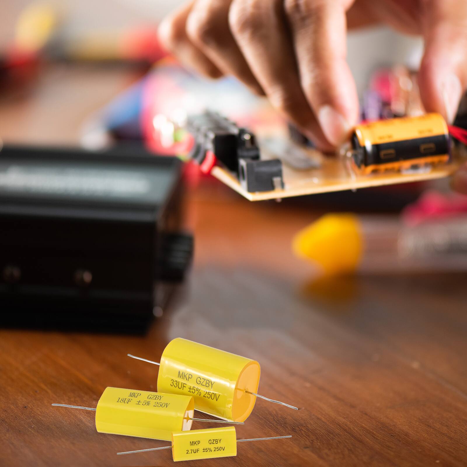 M 33UF GZBY P 5% 250V  
18UF GZBY 5% 250V  
2.7UF GZBY 15% 250V