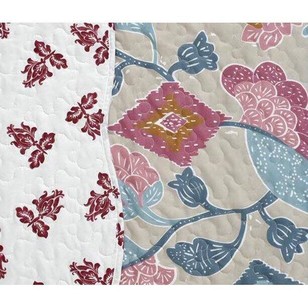 Angle. J&V TEXTILES - Floral Traditional Reversible Quilt Set - Floral.