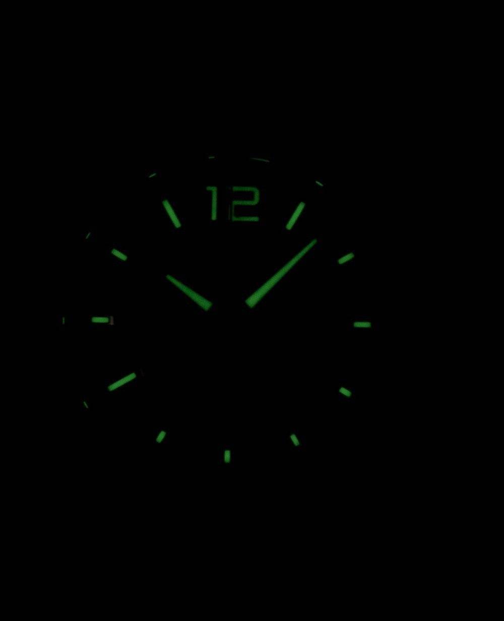 Angle. TAG Heuer - Formula 1 Swiss Made Quartz Chronograph Tachymeter 200M CAZ1010.BA0842 Mens Watch - Silver, Black.