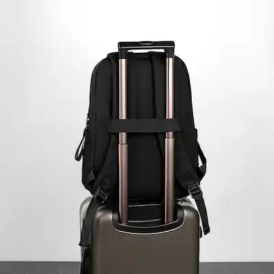 UrbanFlow Slim USB Laptop Backpack - Laptops up to 16", Black | SaharaCase UrbanFlow Slim USB Laptop Backpack - Laptops up to 16", Black | SaharaCase
