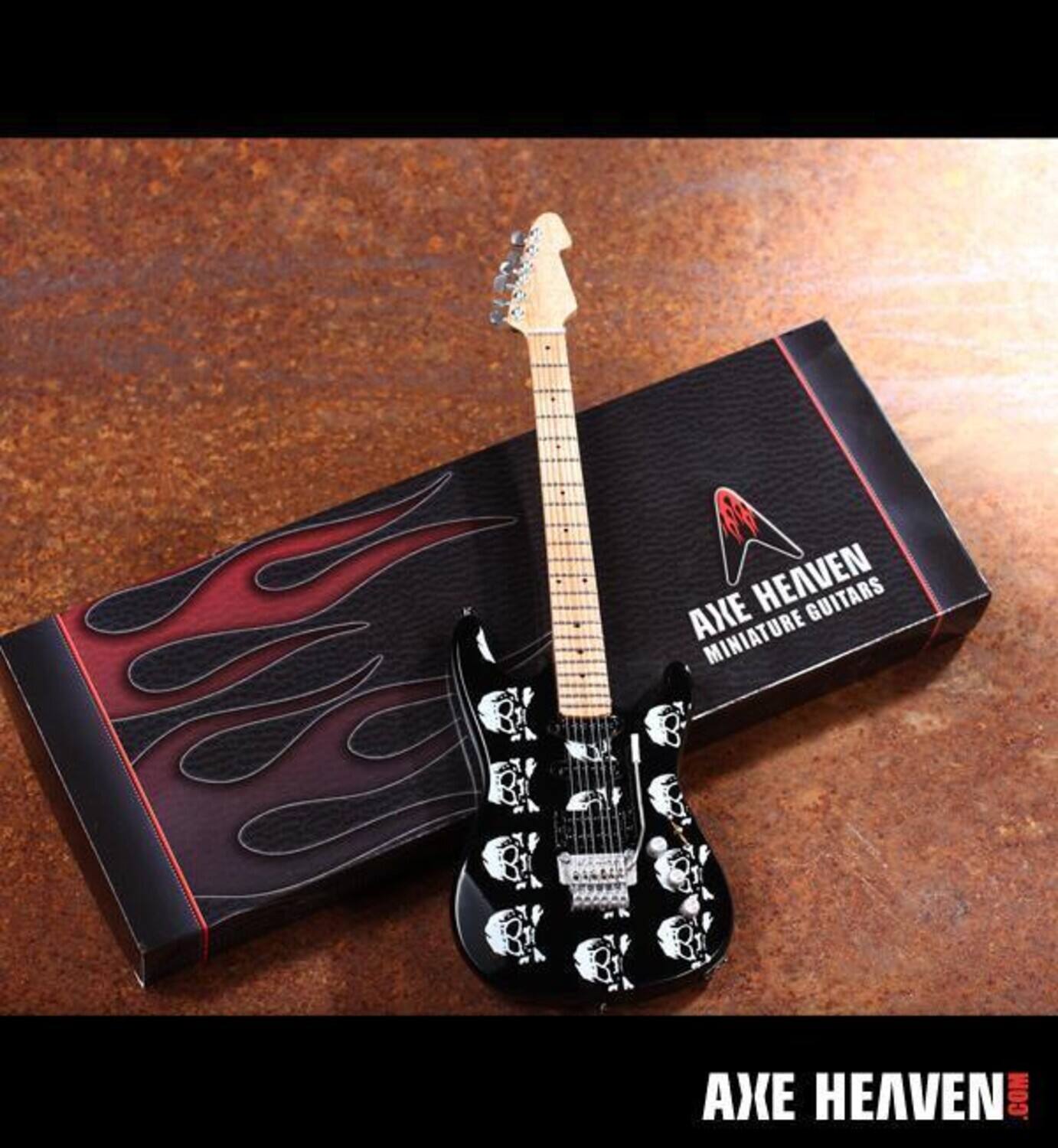AXE HEAVEN  
MINIATURE GUITARS  
AXEHEAVEN.COM