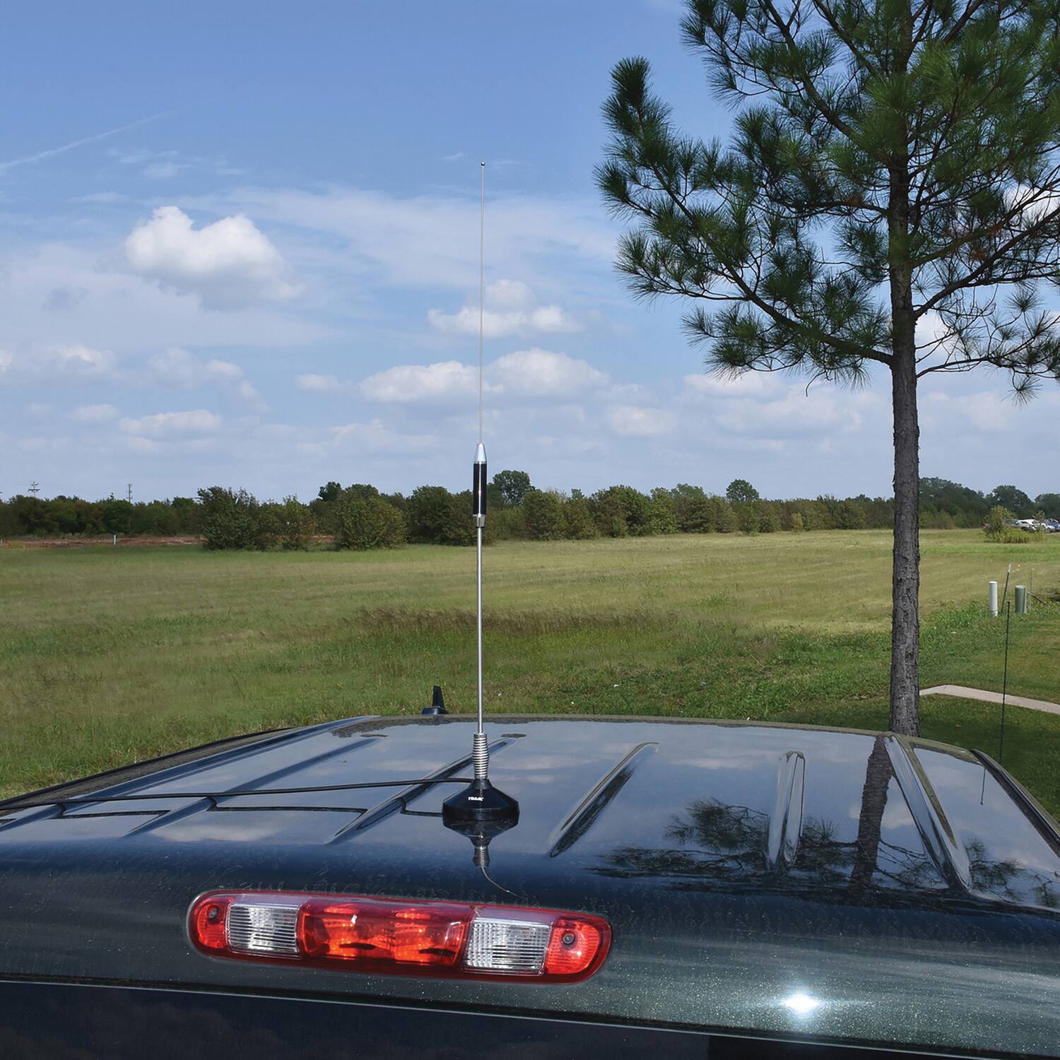 Back. Tram - Tram 703-hc Center-load Stainless Steel Whip Cb Magnet-mount Antenna Kit With 3-1/2-in. Magnet And Cable - Silver.