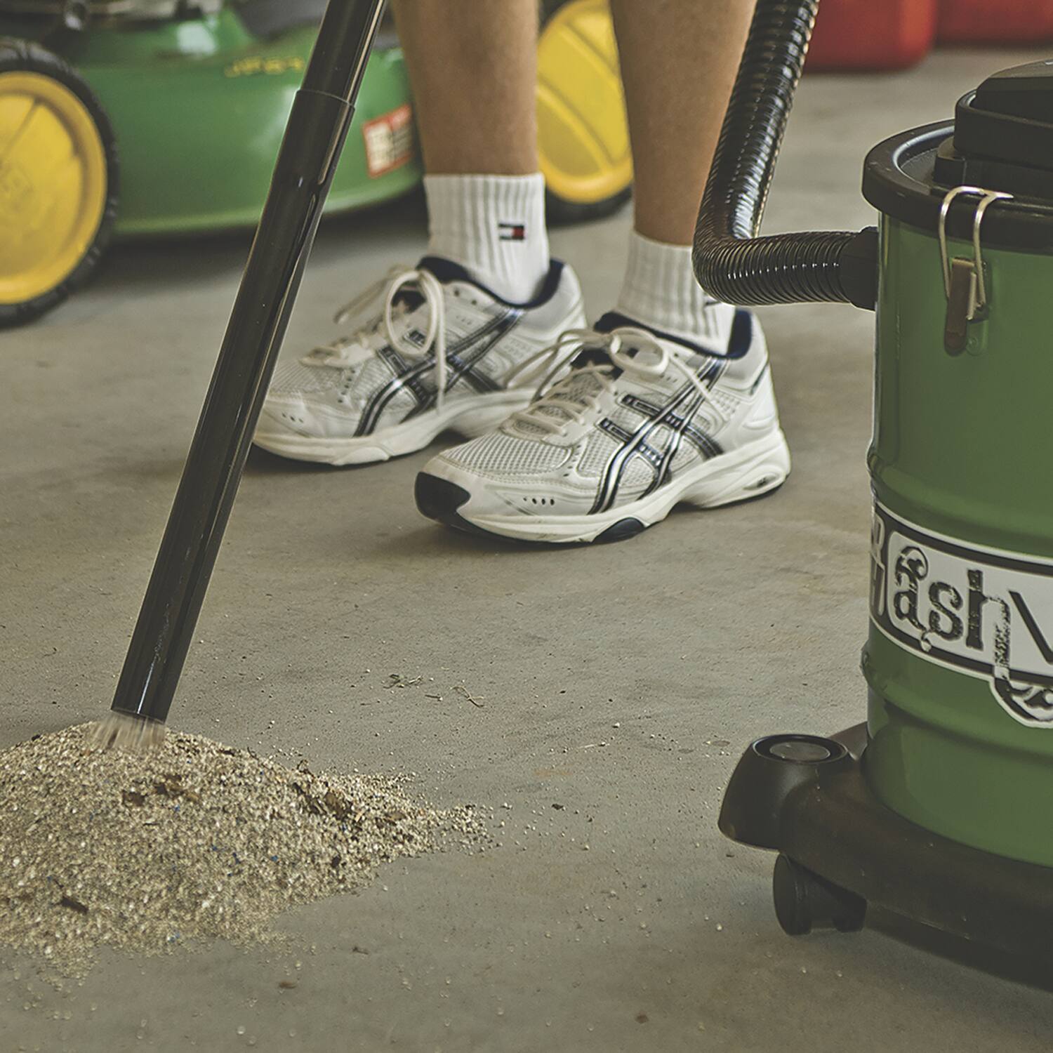 Back. PowerSmith - 10-Amp 3-Gal. Ash Vacuum - Green.