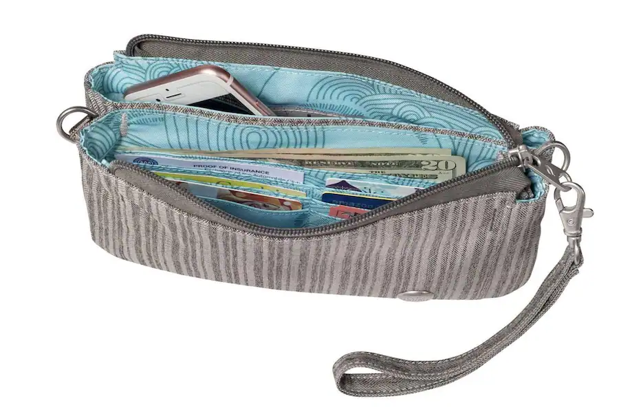 Haiku Stride Wristlet Wallet Blackberry HAIKU-HK051-BKB - Best Buy