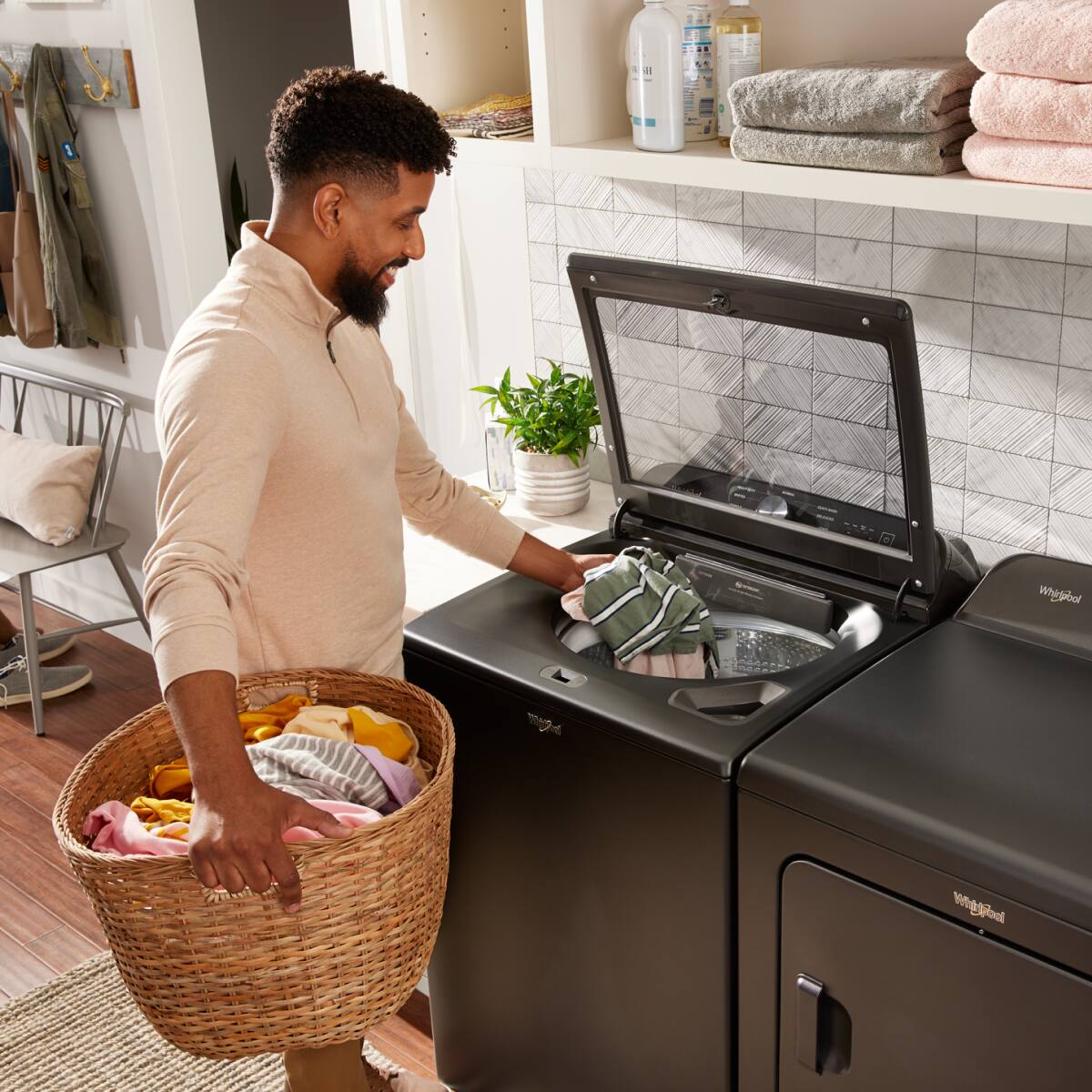 Alt View 8. Whirlpool - Whirlpool - 5.3 Cu. Ft. High Efficiency Top Load Washer with Deep Water Wash Option - White - Volcano Black.