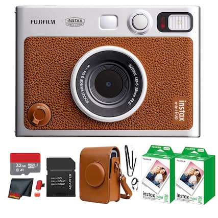 FUJIFILM INSTAX HYBRID SYSTEM
ON OFF
FOCUS RANGE 0.1m - ∞
INSTAX LENS 28mm F2.0
mini Evo
FUJIFILM mini
FUJIFILM mini 32 GB
microSD microSDHC microSDXC ADAPTER
instax - mini 20
FUJIFILM instax - mini 20