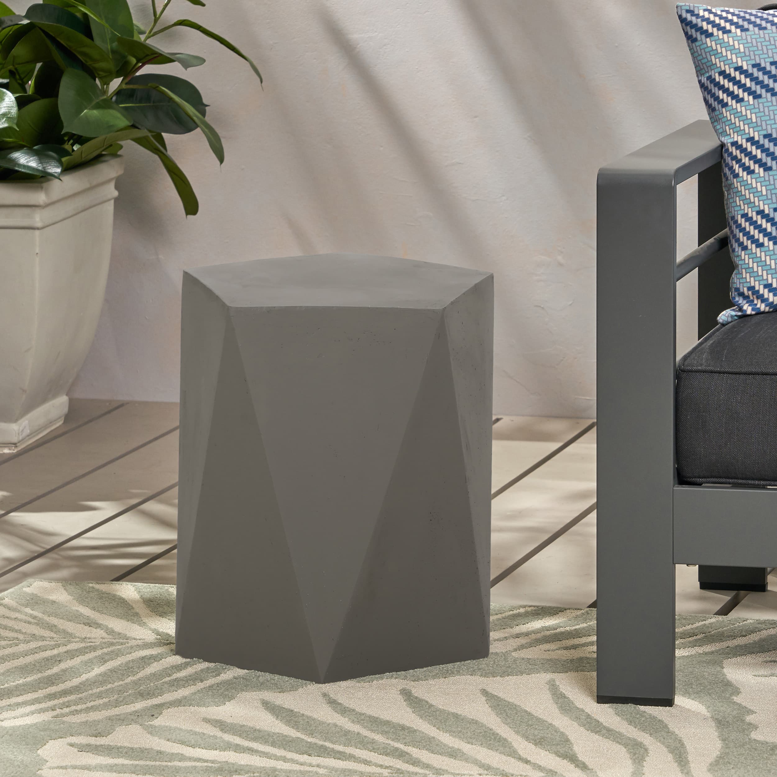 Mondawe - Modern Pentagon Outdoor Side Table - Light Gray