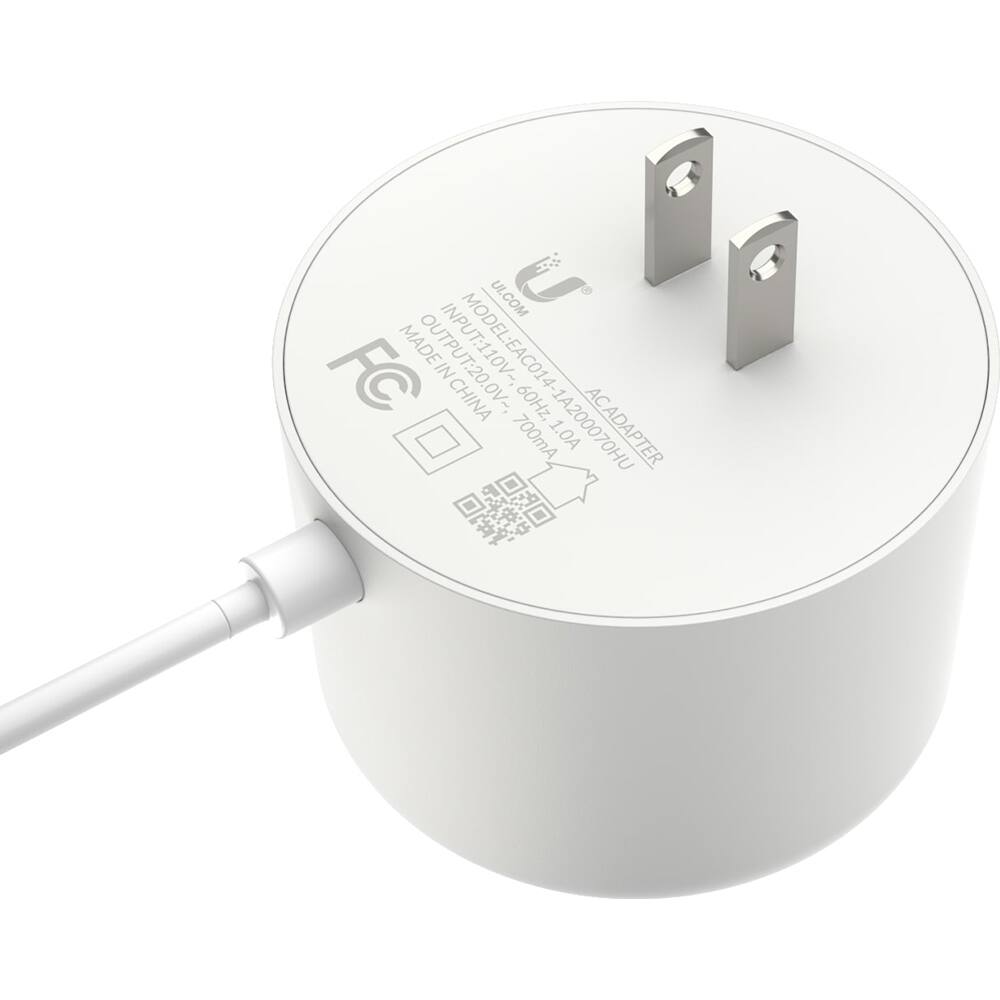 Sure, here is the corrected and grouped text from the image:

- MODEL: EAC014-1A200070HU
- INPUT: 100-240V~ 50/60Hz
- OUTPUT: 20.0V~ 1.0A
- MADE IN CHINA
- AC ADAPTER
- 700mA
- 1.0A