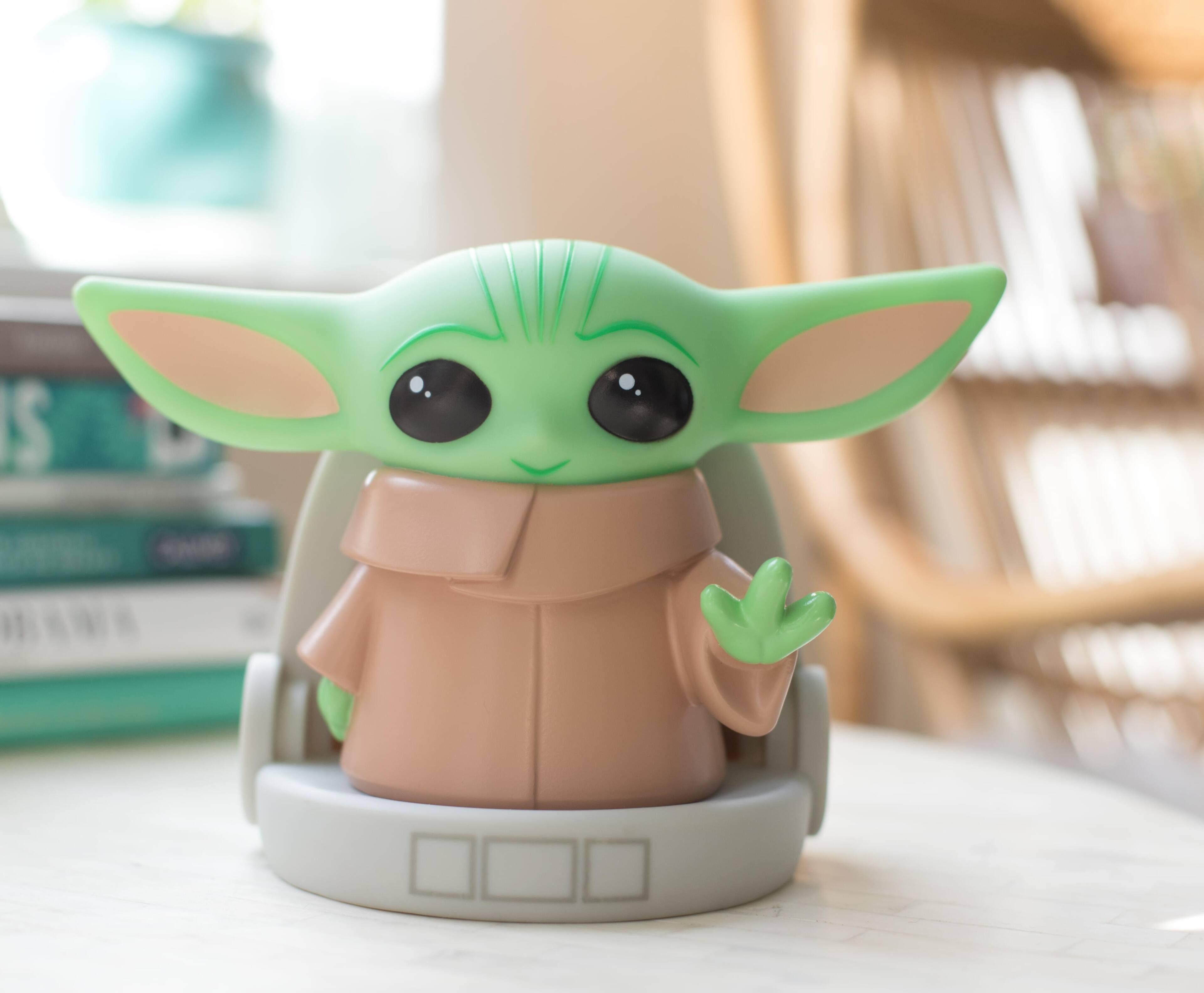 Alt View 2. Ukonic - Star Wars: The Mandalorian, The Child 6-Inch LED Mood Light Lamp - Green.