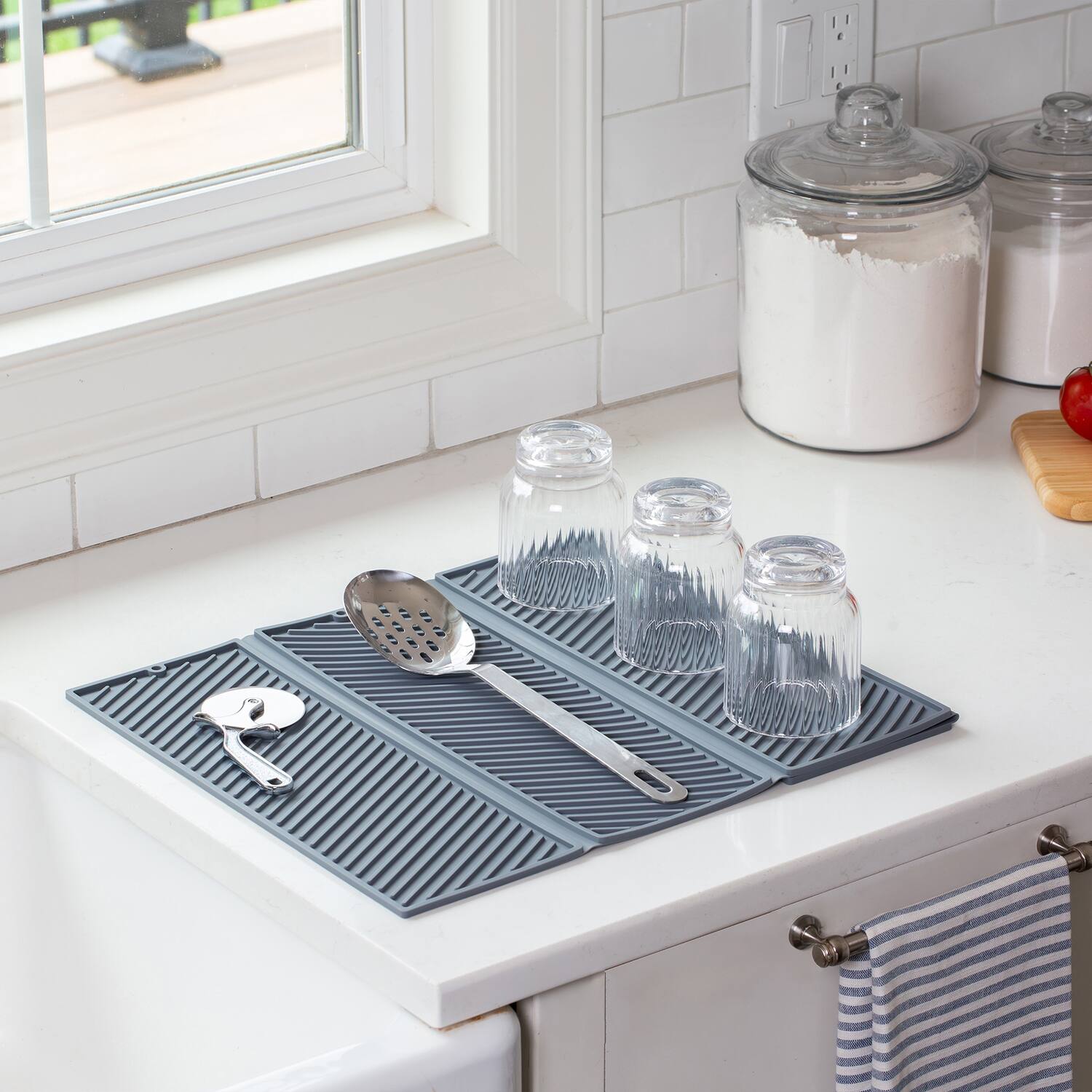 Back. Better Houseware - Expandable Silicone Drying Mat - Gray.