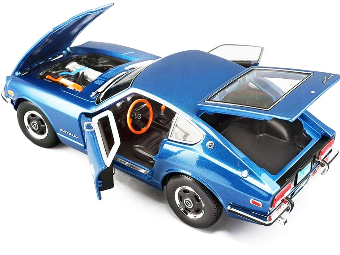 Angle. Maisto - 1971 Datsun 240z Blue Metallic 1/18 Diecast Model Car by Maisto - Blue Metallic.