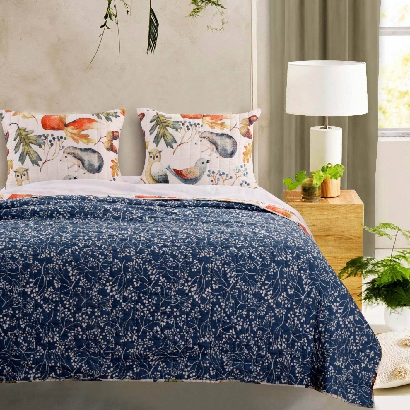 Back. Hivvago - Twin 2-Piece Blue Beige Birds Animals Floral Reversible Quilt Set - Blue Beige.