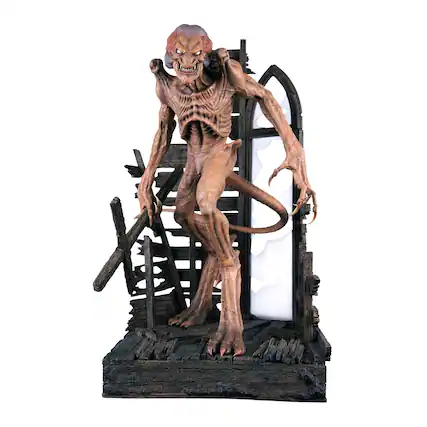 Front. Toynk - Pumpkinhead 1:4 Scale Polystone Statue | Classic Edition - Brown.