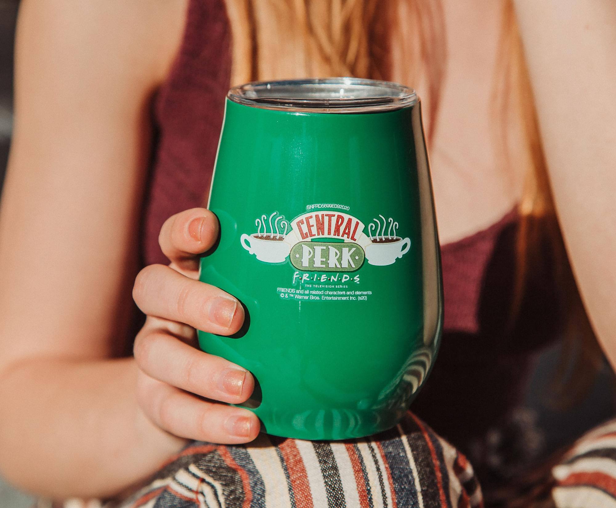 CENTRAL PERK  
FRIENDS  
© Warner Bros. Entertainment Inc. (s20)  
Licensed characters and elements