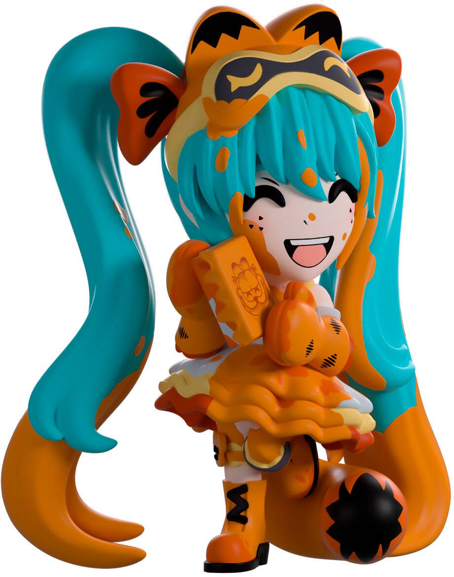 Alt View 1. Youtooz - Hatsune Miku - Lasagna Splatter Garfield Miku 5.1" Vinyl Figure.