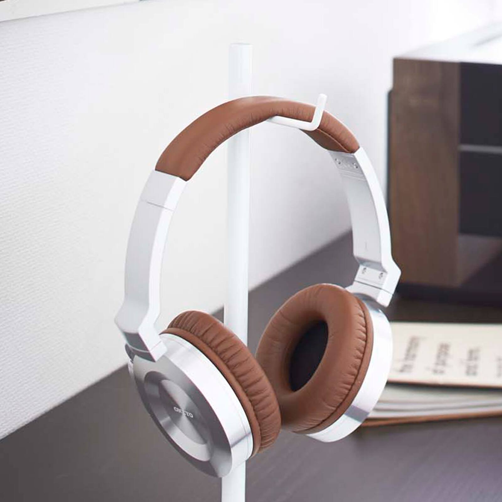 Angle. Yamazaki Home - Headphone Stand - Steel.