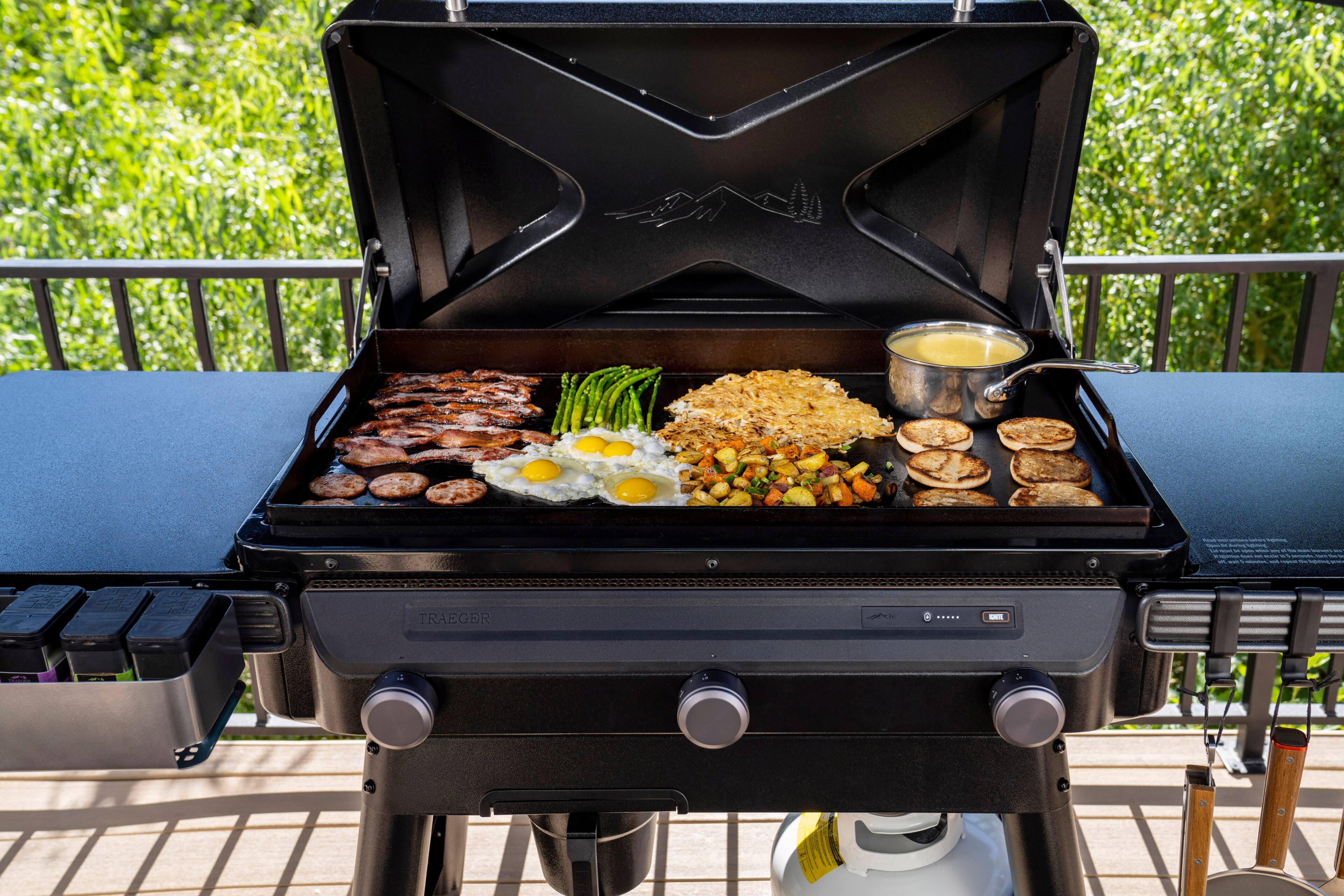 Alt View 13. Traeger Grills - Flatrock Flat Top Gas Grill - Black.