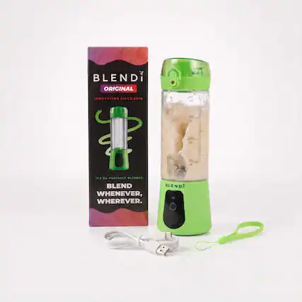 BLENDI ORIGINAL
INNOVATING SINCE 2016
400 ml
300 ml
200 ml
100 ml
17.5 oz PORTABLE BLENDER BLEND WHENEVER, WHEREVER.
BLENDI