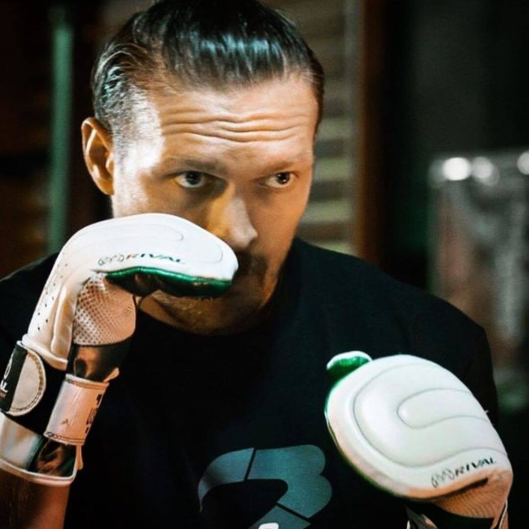 Alt View 2. RIVAL - RIVAL Boxing RB5 Hook and Loop Bag Glove Mitts - Medium - White - White.