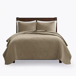 Gracie Mills - Ria Solid Oversized Herringbone Quilt Set - Taupe