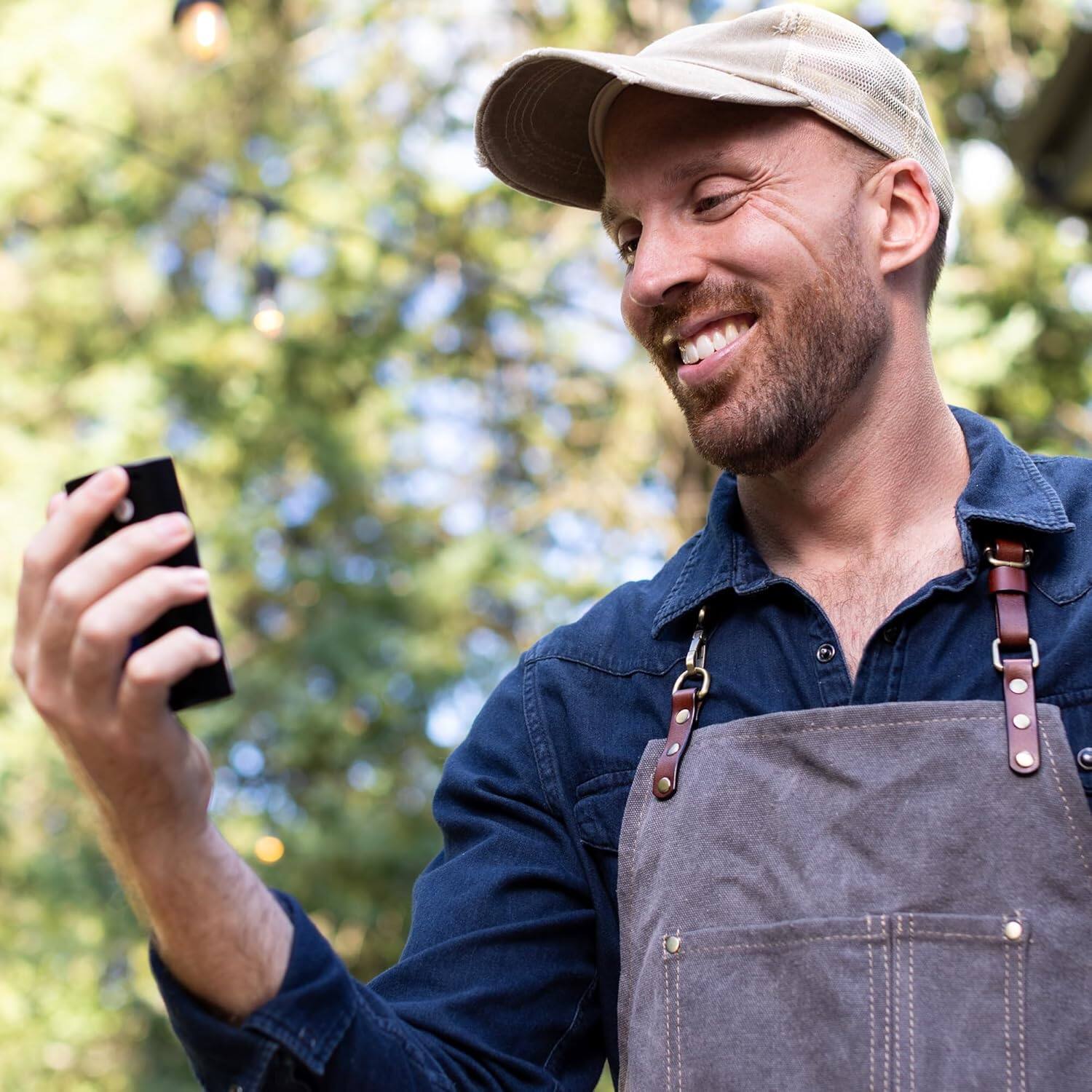 Alt View 3. Maverick - Long Range Wireless Remote Barbeque Thermometer, Dual Probe - Black/Silver.