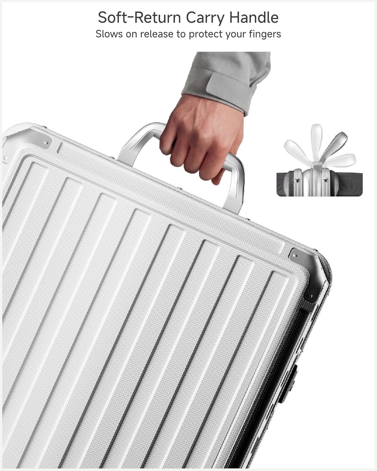 Soft-Return Carry Handle  
Slows on release to protect your fingers