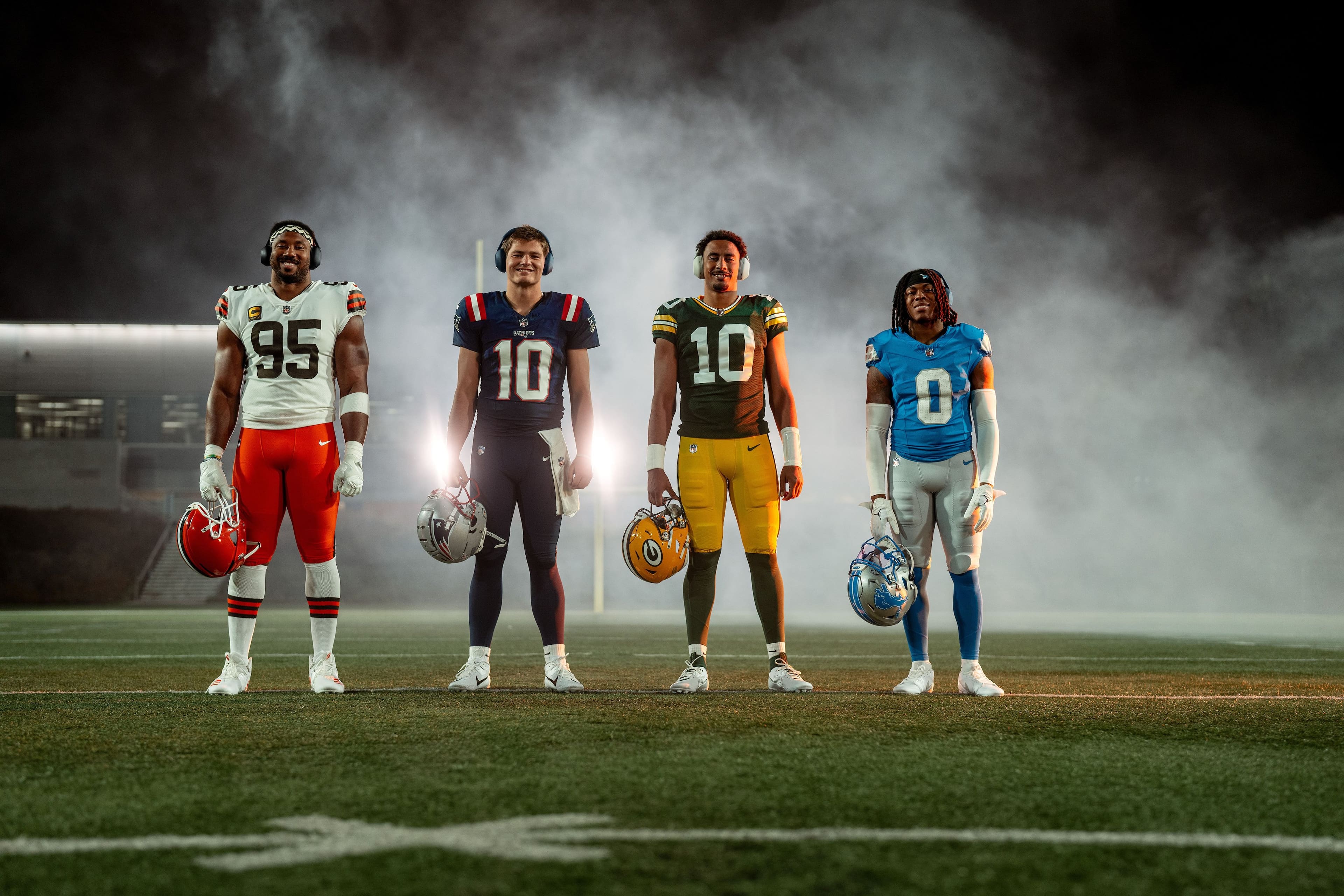 Alt View 14. Sony - WH-1000XM6- Best Wireless Noise Canceling Headphones - Black.