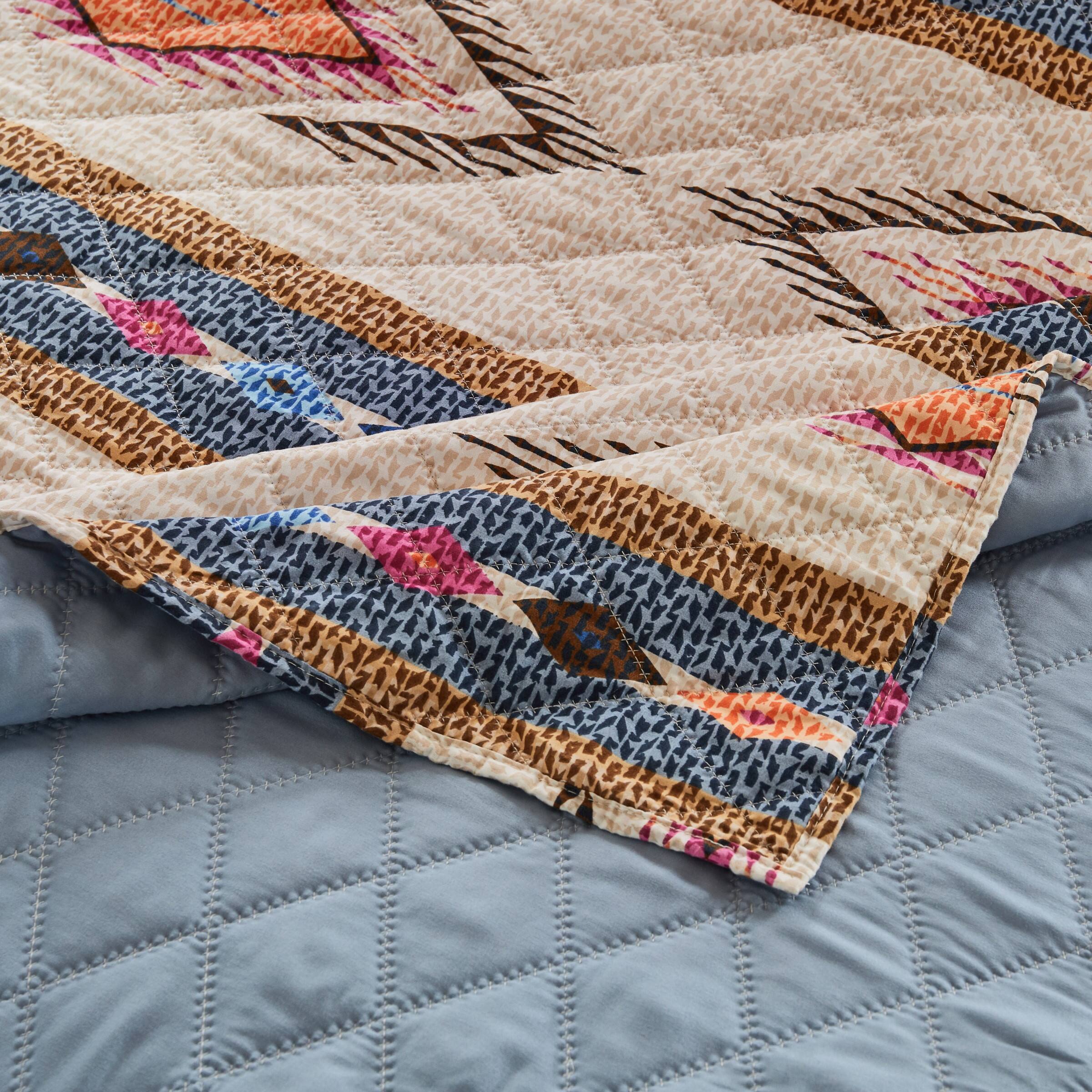 Back. BreeBe - Cheyenne Quilt Set - 2-Piece Twin/XL - Spirit.