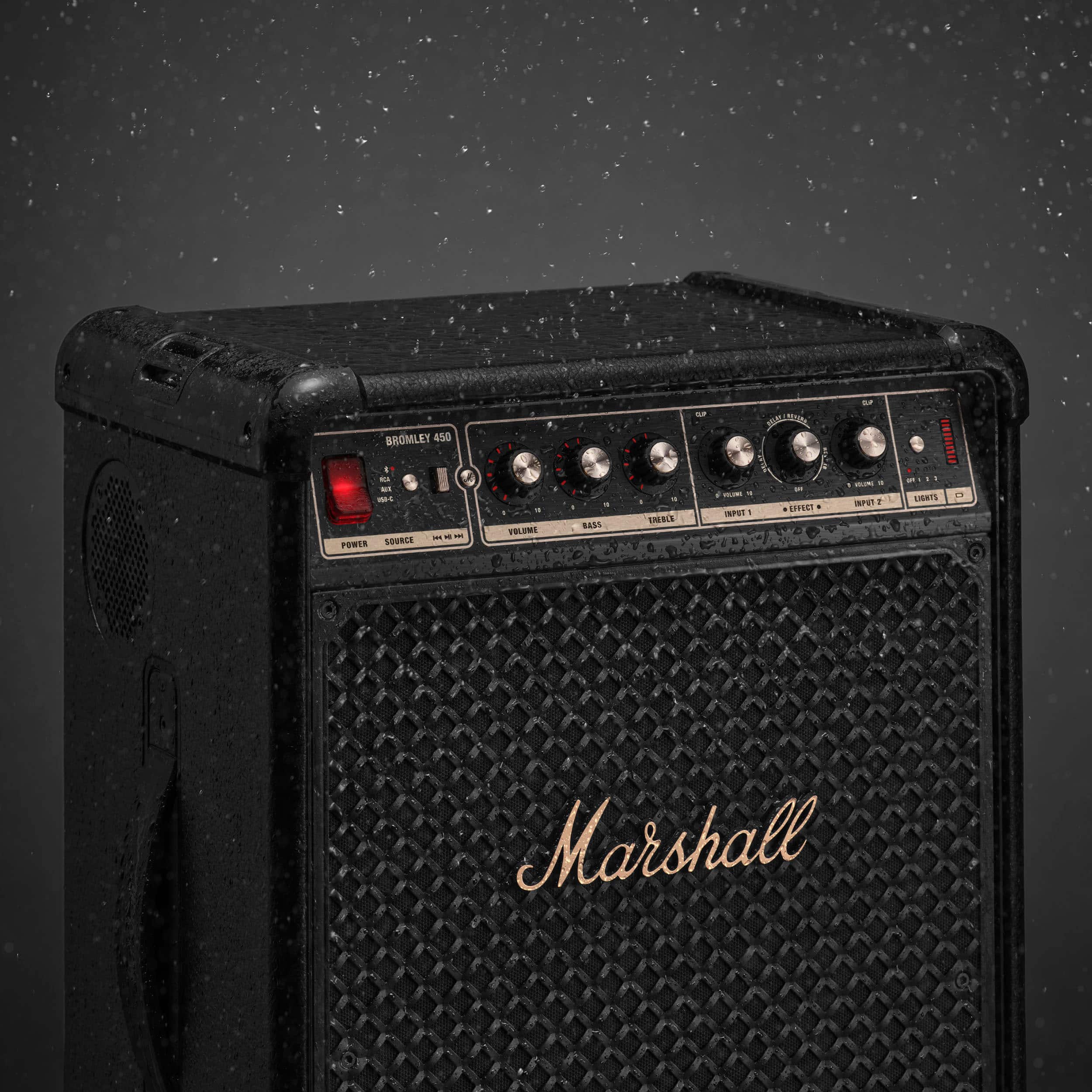 BROMLEY 450
POWER SOURCE 144V
VOLUME 85
TREBLE NP
BASS IORLSTE
EFFECT - IFT - a - PIN
Marshall