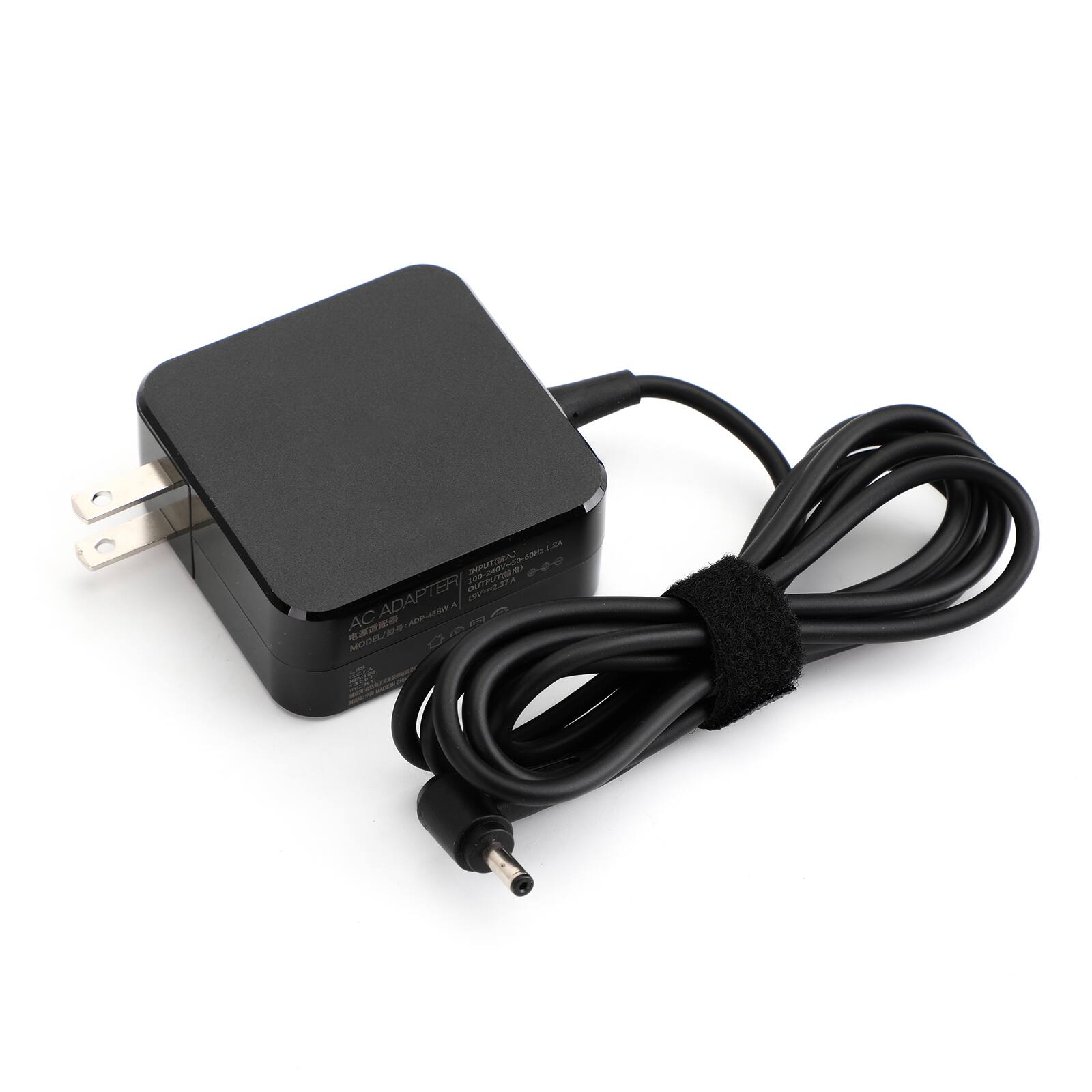 AC ADAPTER  
INPUT: 100-240V~50/60Hz 0.5A  
OUTPUT: DC 12V 2.0A  
MODEL: ADP-1220A  
MADE IN CHINA