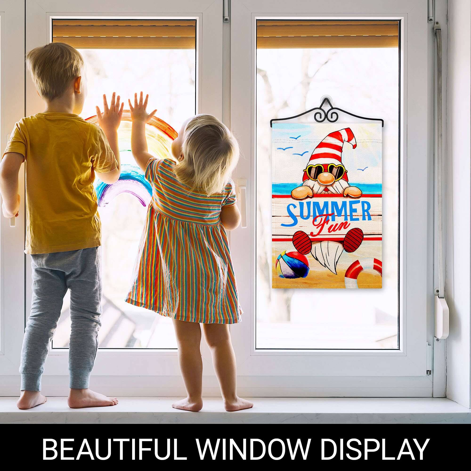 SUMMER Fun  
BEAUTIFUL WINDOW DISPLAY