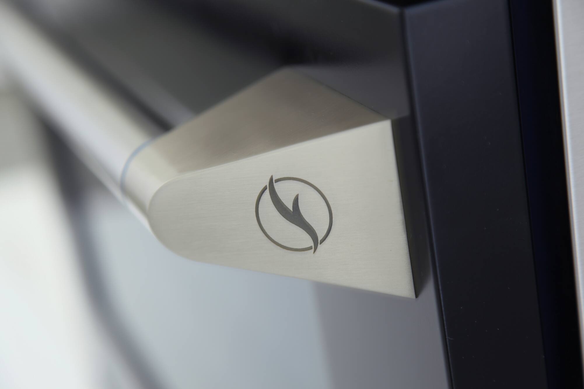 Alt View 7. Kucht - 36 in. 5.2 cu. ft. Natural Gas Range with Sealed Burners and Convection Oven in Black - Black.