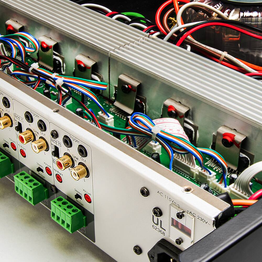 er  
ne Out GLORA Trigger  
Line Out Stereo VOL Line In Trigger  
ALE In Line Out Stereo  
Bridge (Vol Rigin) Stereo Vol eft Bridge  
USG RRRRRRBBO  
AC 115V~  UL 230V- 62368