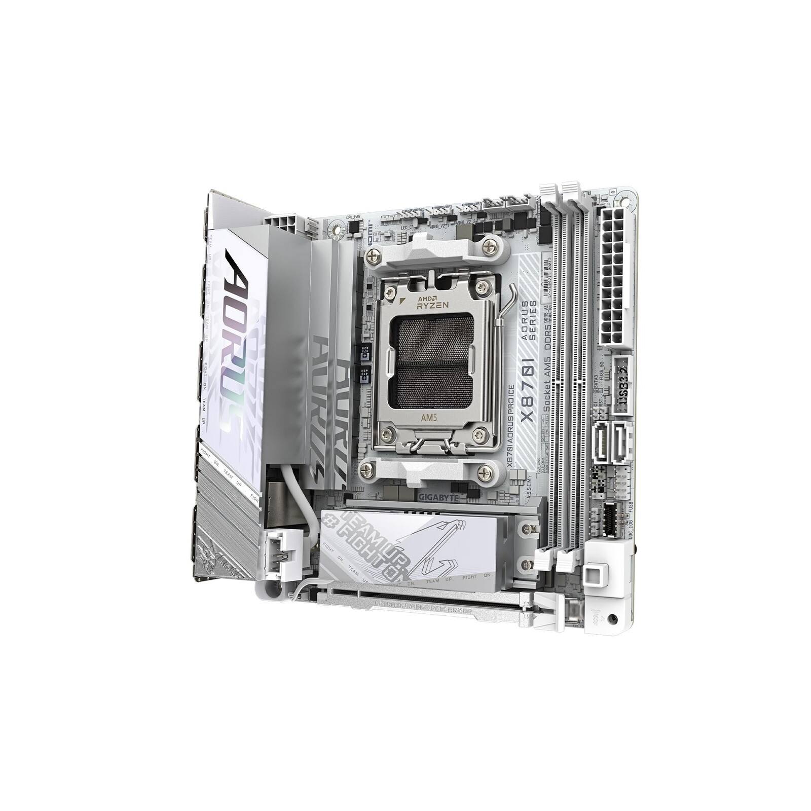 AORUS  
AMD RYZEN  
AM5  
18701  
GIGABYTE  
TEAM FIGHT ON