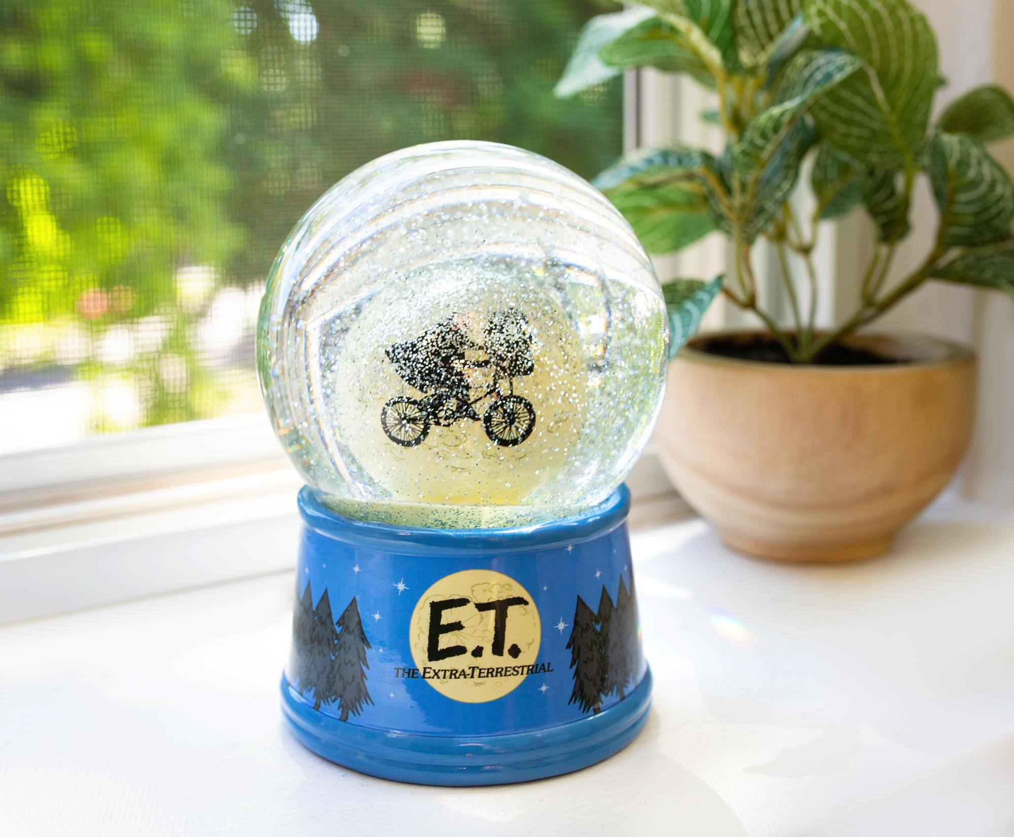 E.T. THE EXTRA-TERRESTRIAL