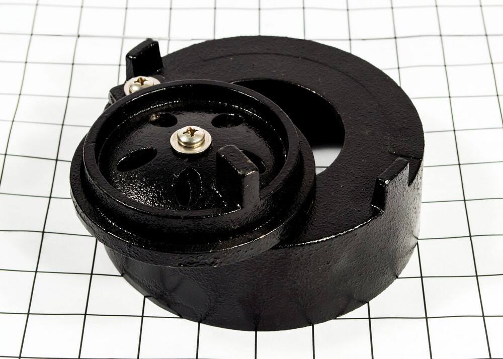 Alt View 3. Big Green Egg - Big Green Egg - BGE117847 DUAL FUNCTION METAL TOP.