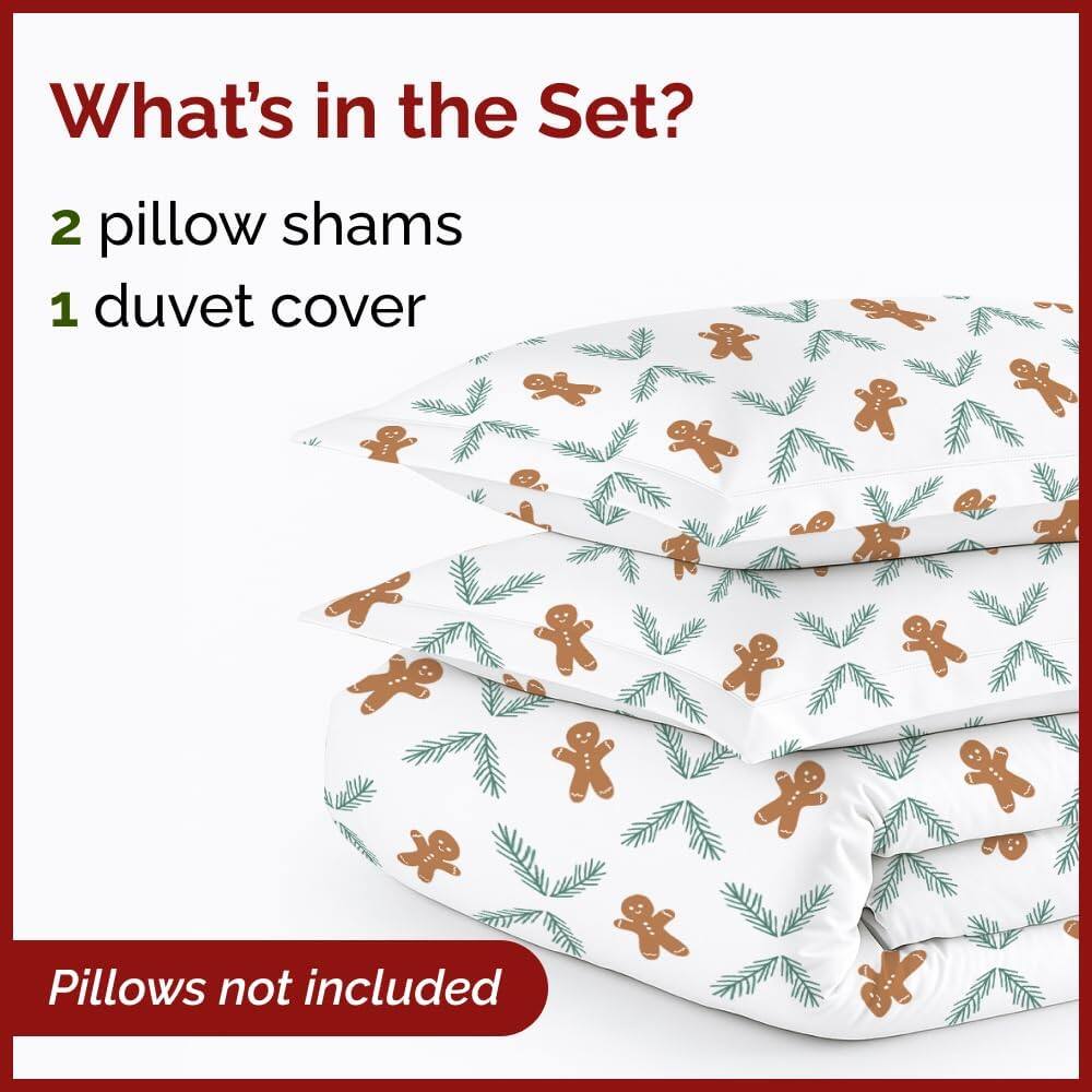 What's in the Set?

2 pillow shams  
1 duvet cover  

Pillows not included