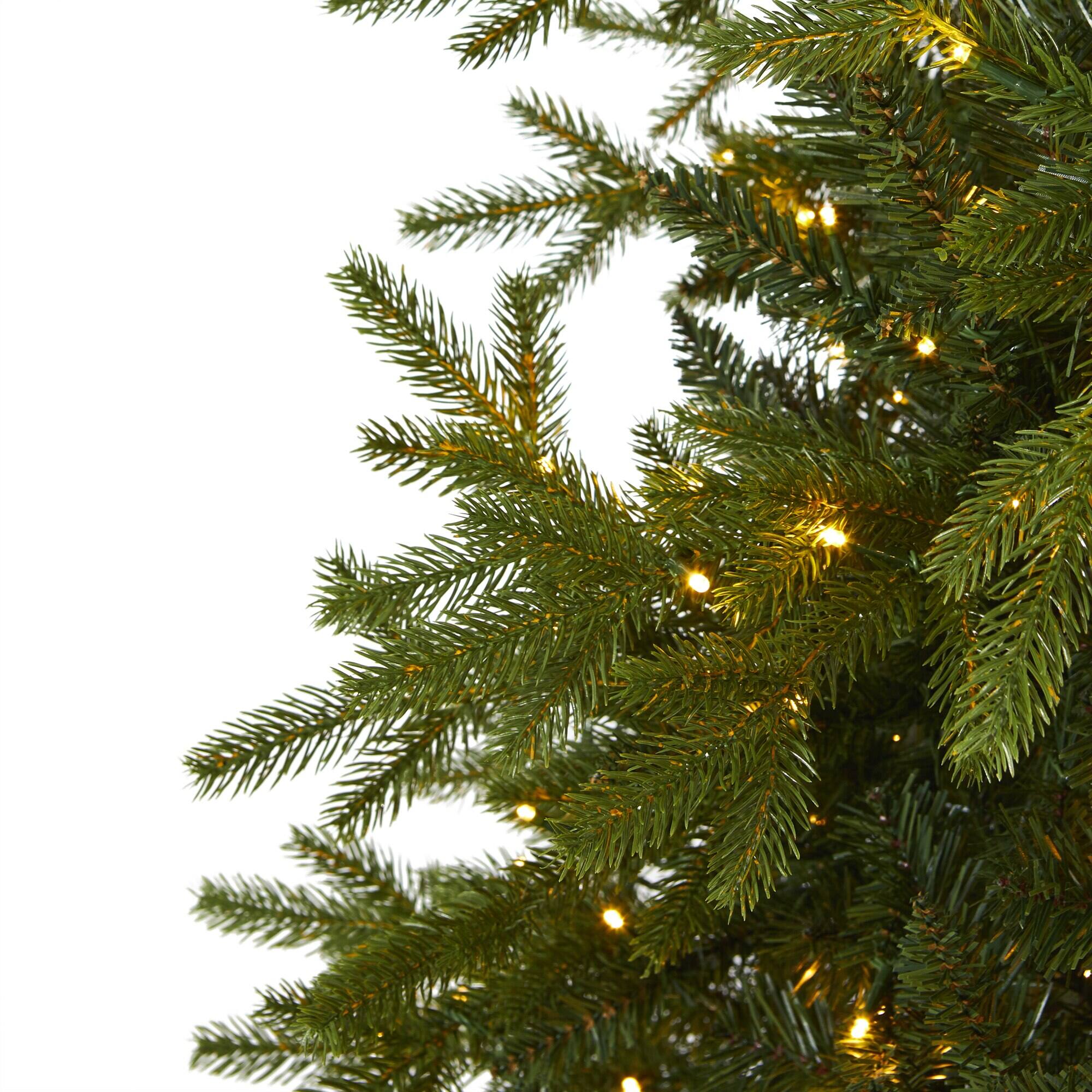 Left. BreeBe - 7’ Belgium Fir Christmas Tree with 500 Clear LED Lights - Green.